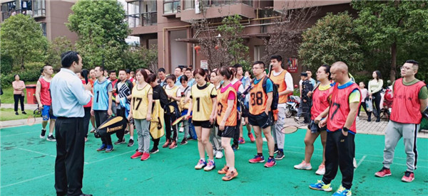 濃情中秋，歡度國慶——市古鎮(zhèn)投資公司舉辦古鎮(zhèn)天御羽毛球賽
