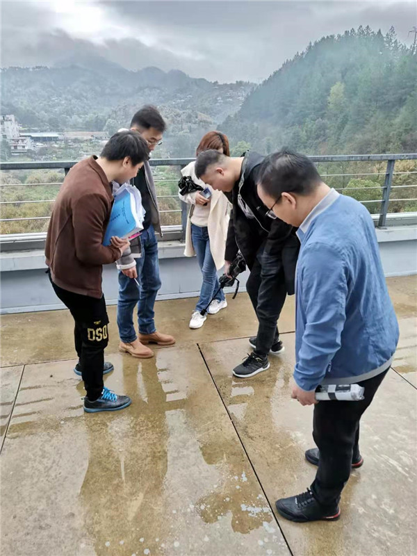 市審計局深入中心城區(qū)停車場建設項目二期現(xiàn)場勘察完工情況
