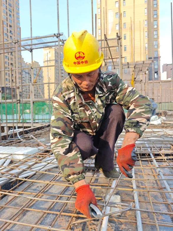 不懼高溫 “熱”力十足！致敬高溫下堅守崗位的古鎮(zhèn)工作者（二）