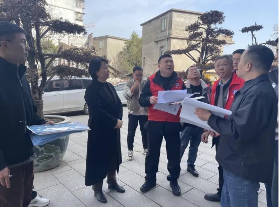 市古鎮(zhèn)投資公司現(xiàn)場聯(lián)動辦公，解決項目辦證難題